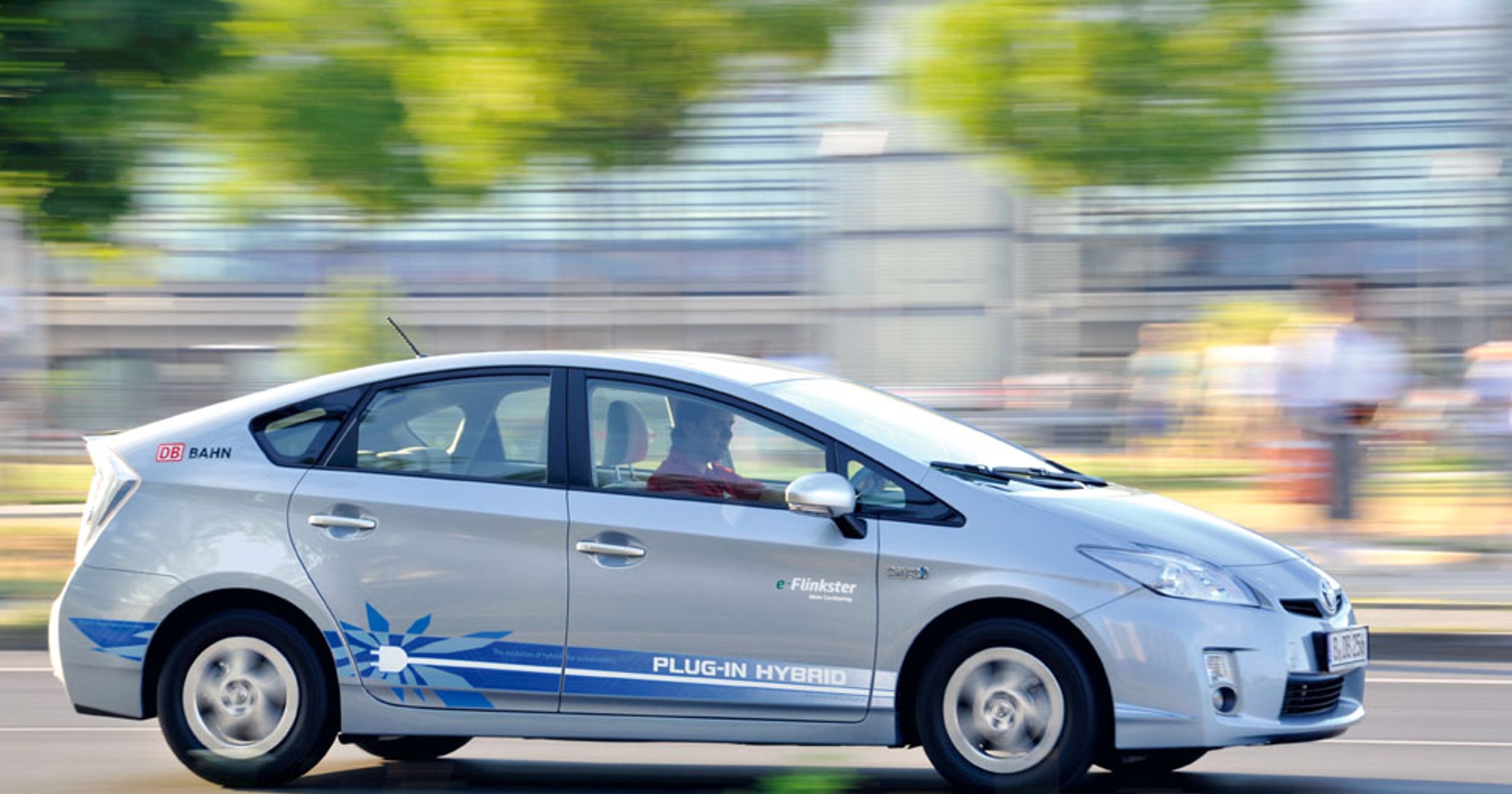 Toyota Prius Plug-In: 18 km na prądzie