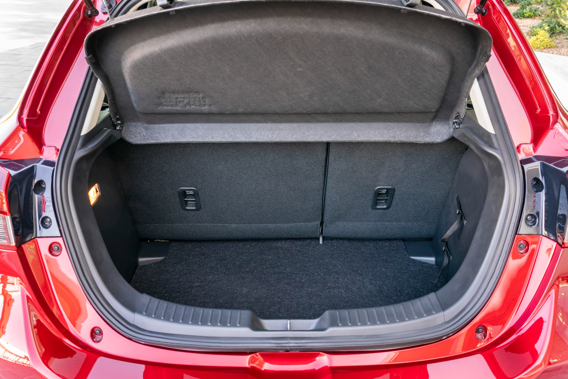 Mazda 2 – poprawiony wygląd i wyposażenie