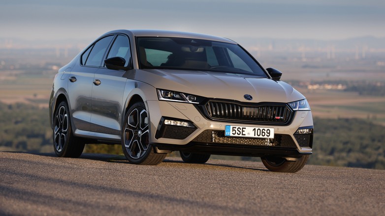 19716-OCTAVIA RS iV SME 08