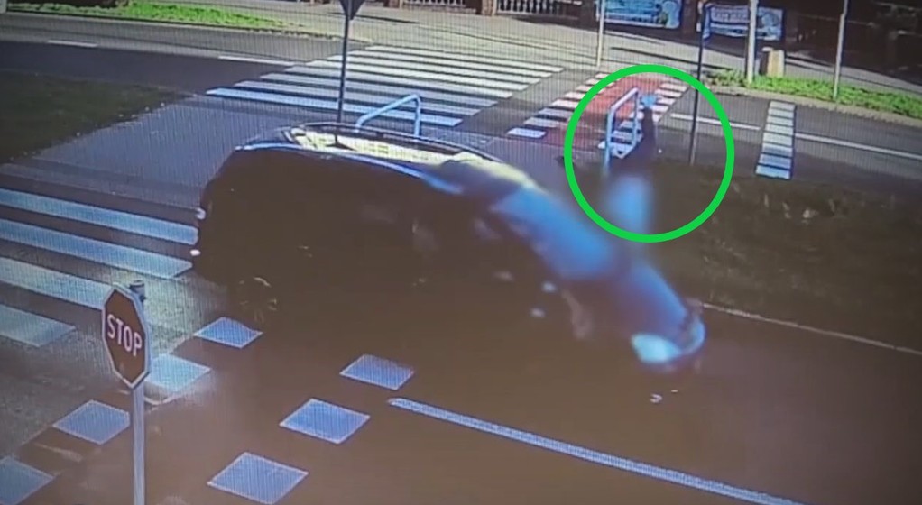 61-letni kierowca uderzył z impetem w prawidłowo przechodzącą pieszą