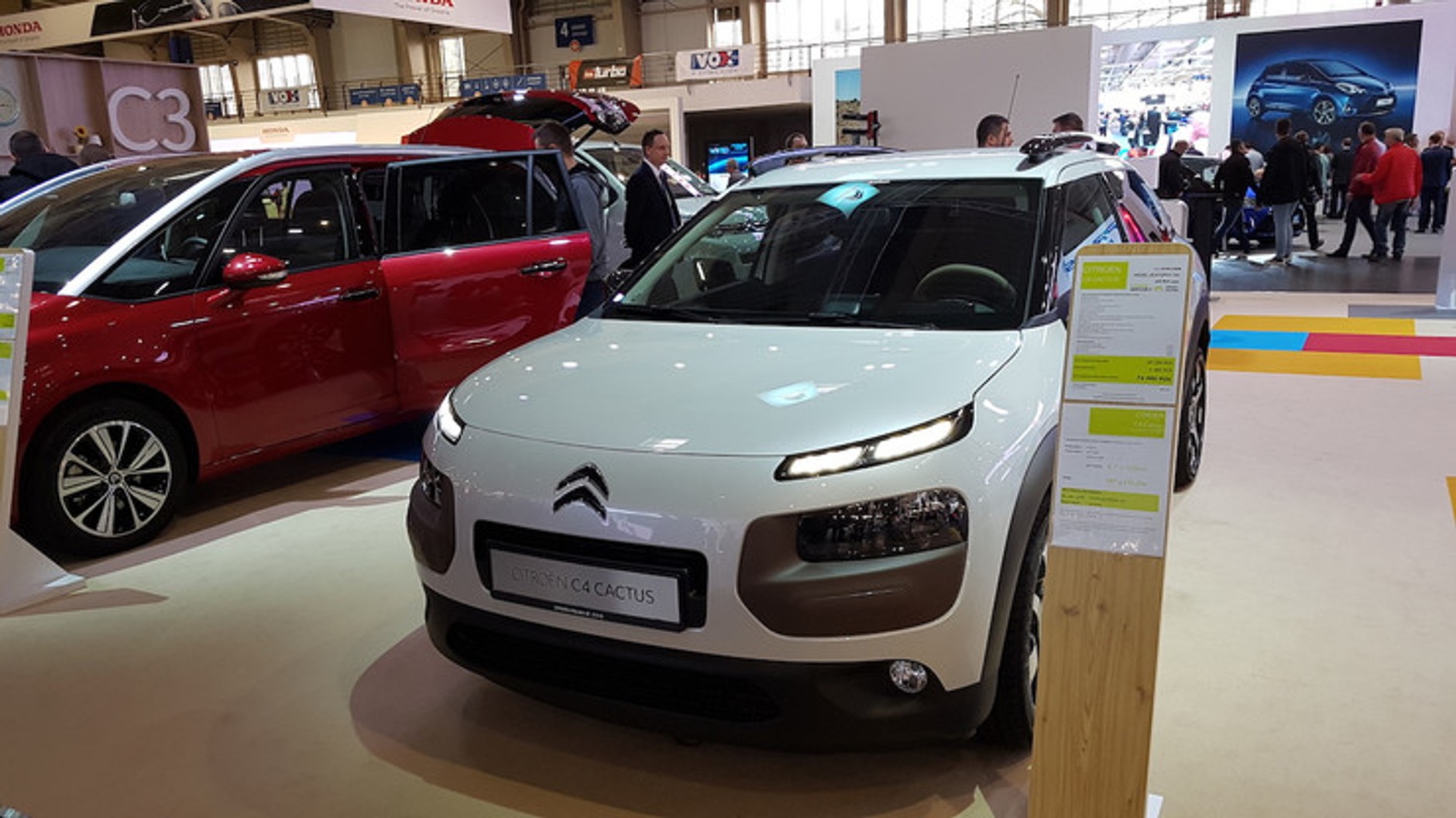 Poznań Motor Show 2017 - Citroen C4 Cactus
