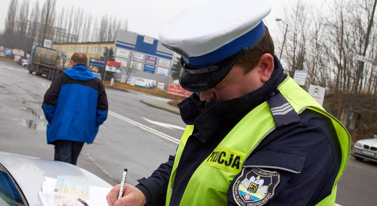 Badanie techniczne, rejestracja ubezpieczenie: kierowco, pamiętaj o ważnych datach