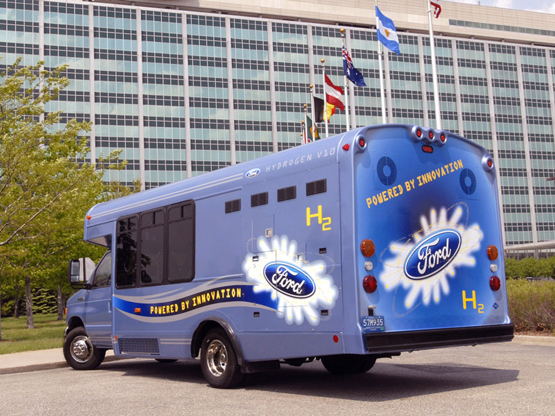 Ford dostarczył do Las Vegas dwa autobusy spalające wodór