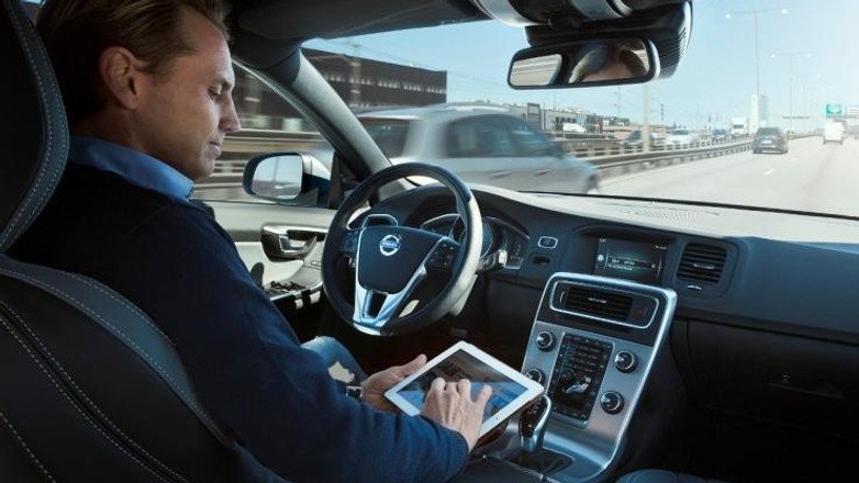 Autonomiczne pojazdy Volvo już na publicznych drogach