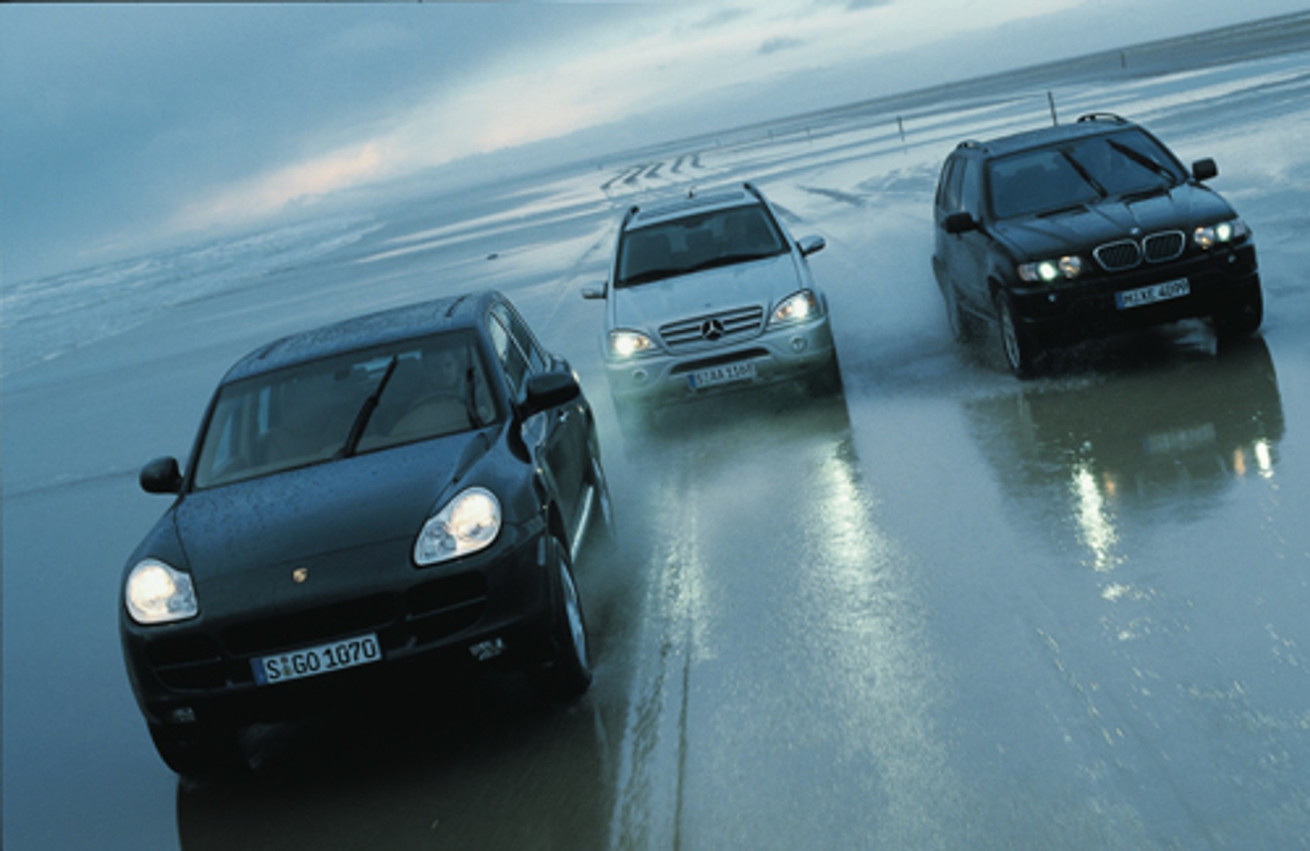 Porsche Ceyennne S kontra Mercedes ML 55 AMG i BMW X5 4.6is - strarcie terenówek dla bogatych