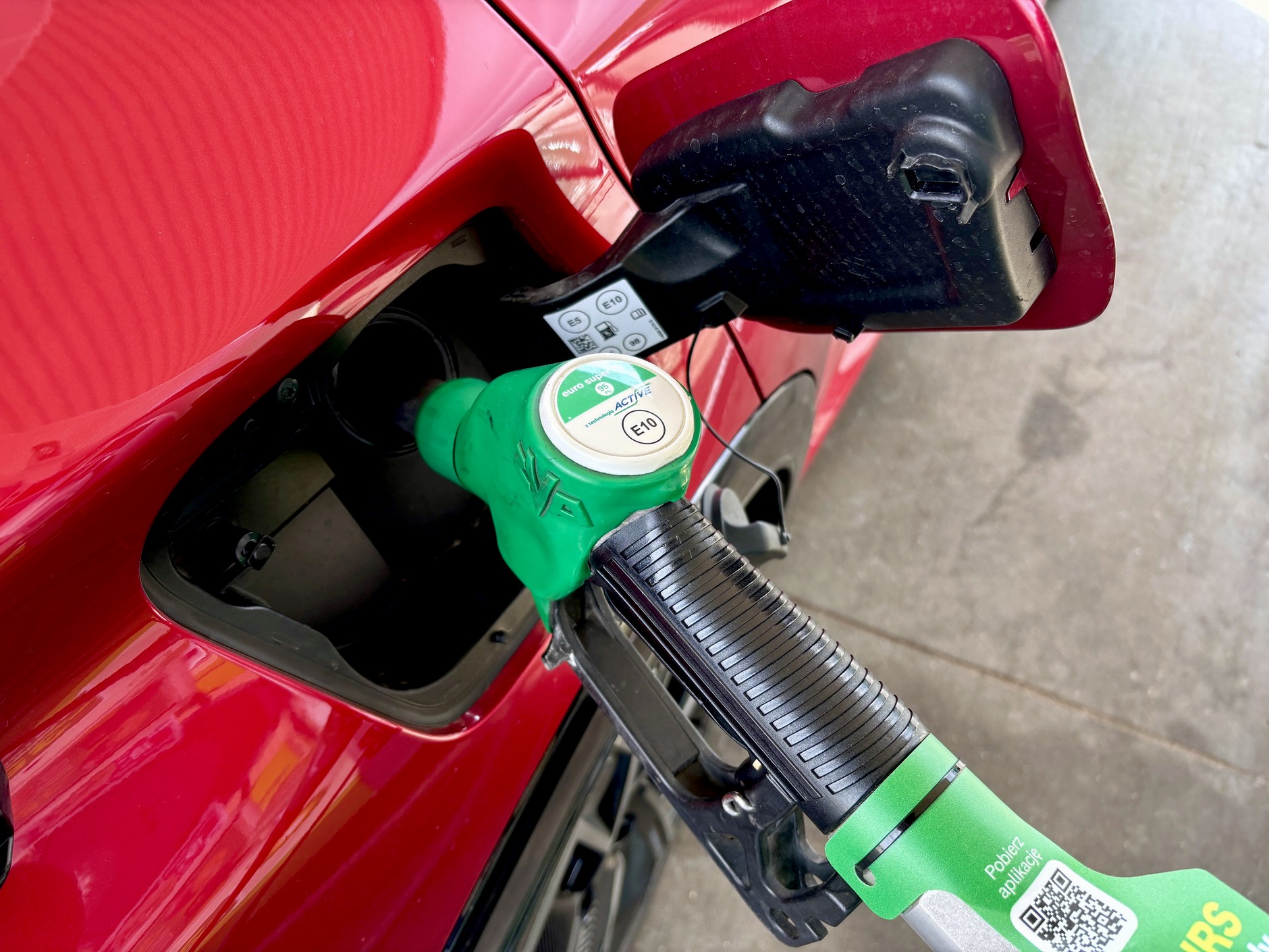 Tankowanie samochodu