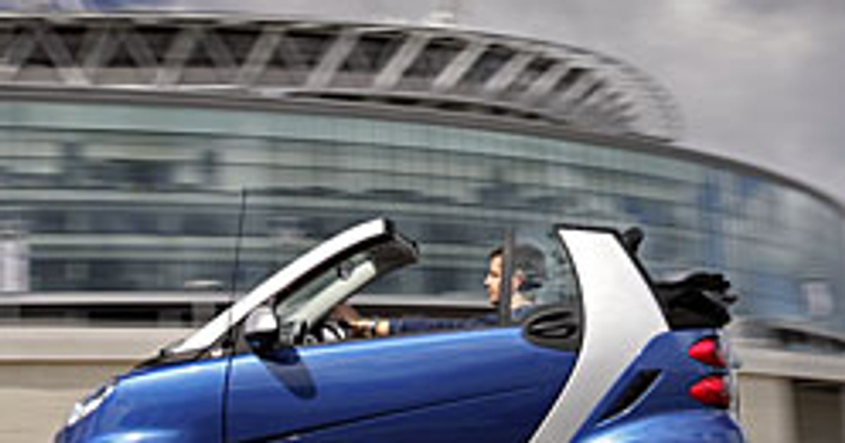 Smart fortwo: od roku 2009 standardowo z micro hybrid drive i innymi nowinkami
