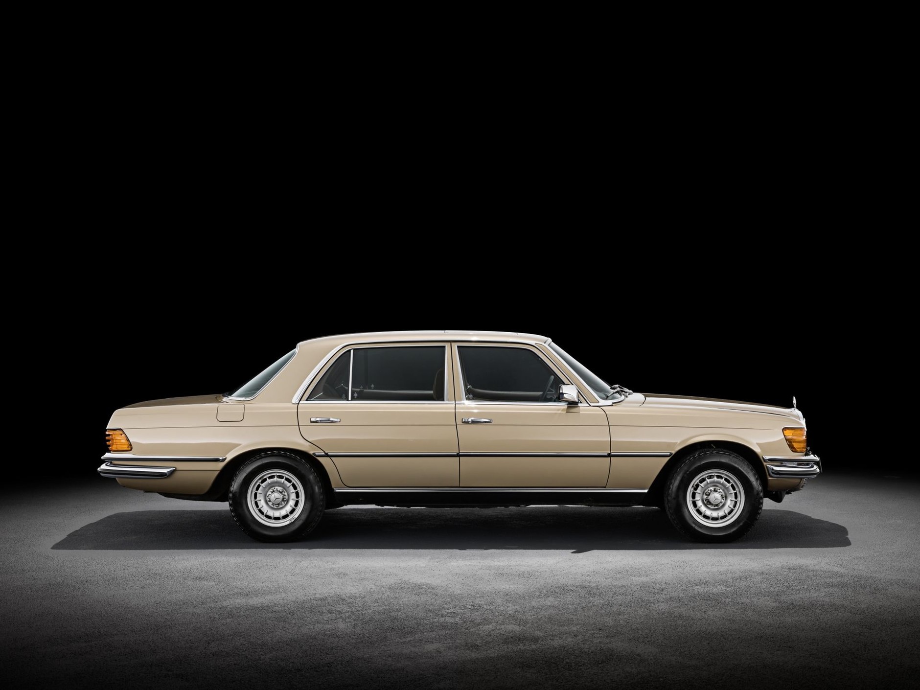 Mercedes 450 SEL 6,9