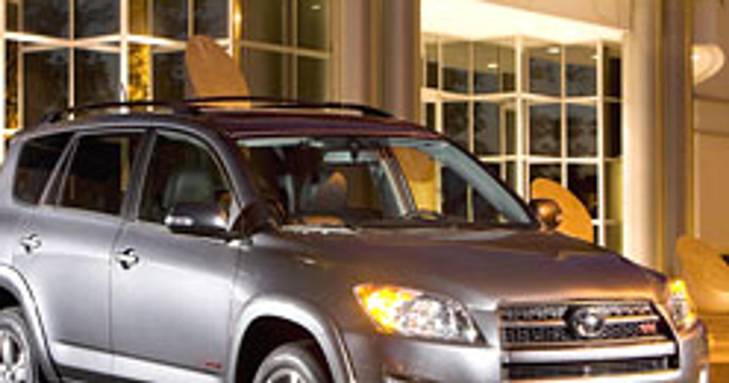 Toyota RAV4: nowy silnik 2,5 l (180 KM) dla USA