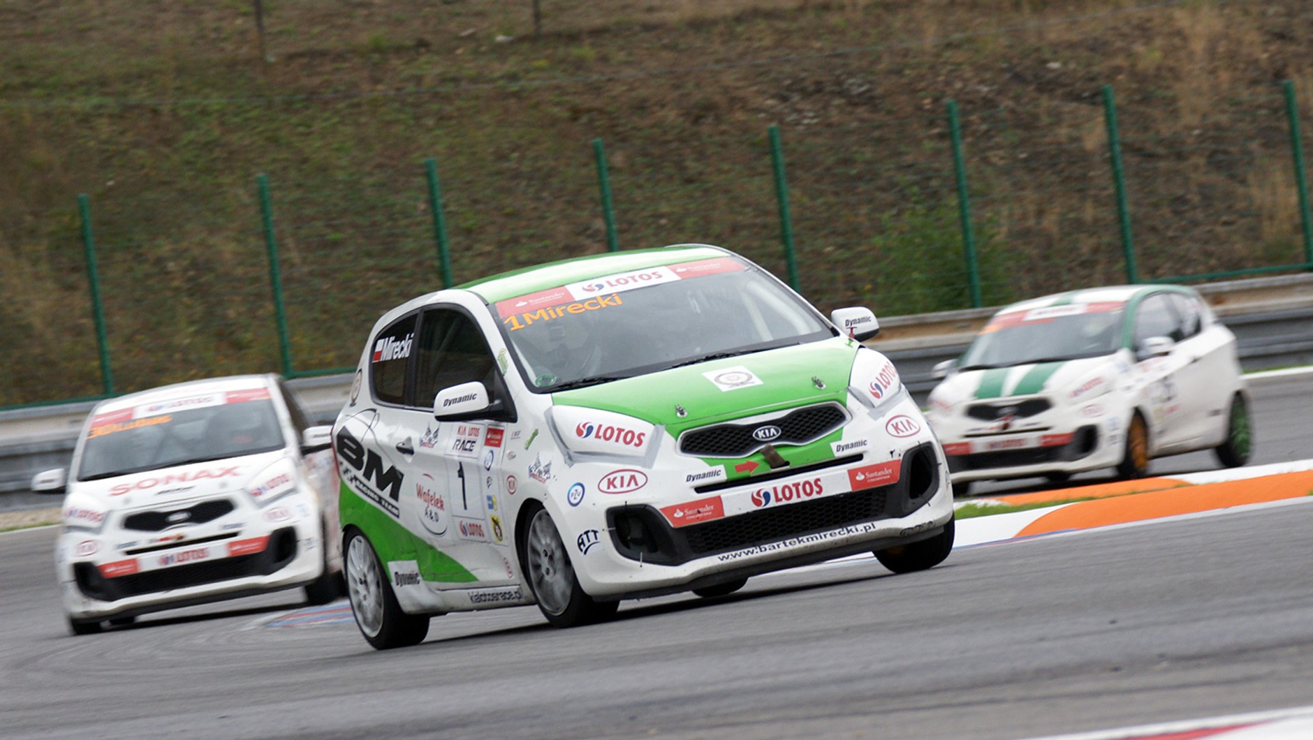 Bartłomiej Mirecki drugi raz z rzędu Mistrzem Polski Kia Lotos Race