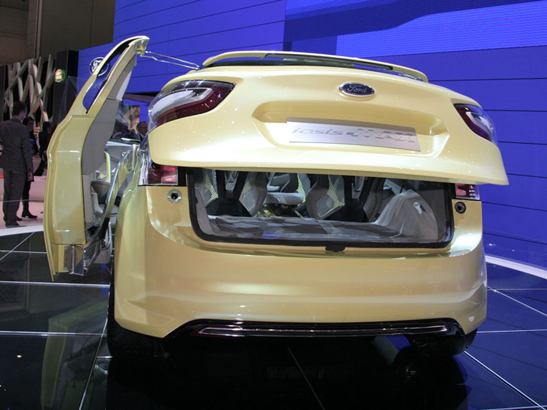 Ford w 2010: nowy Focus będzie produkowany w Saarlouis, C-Max w Walencji