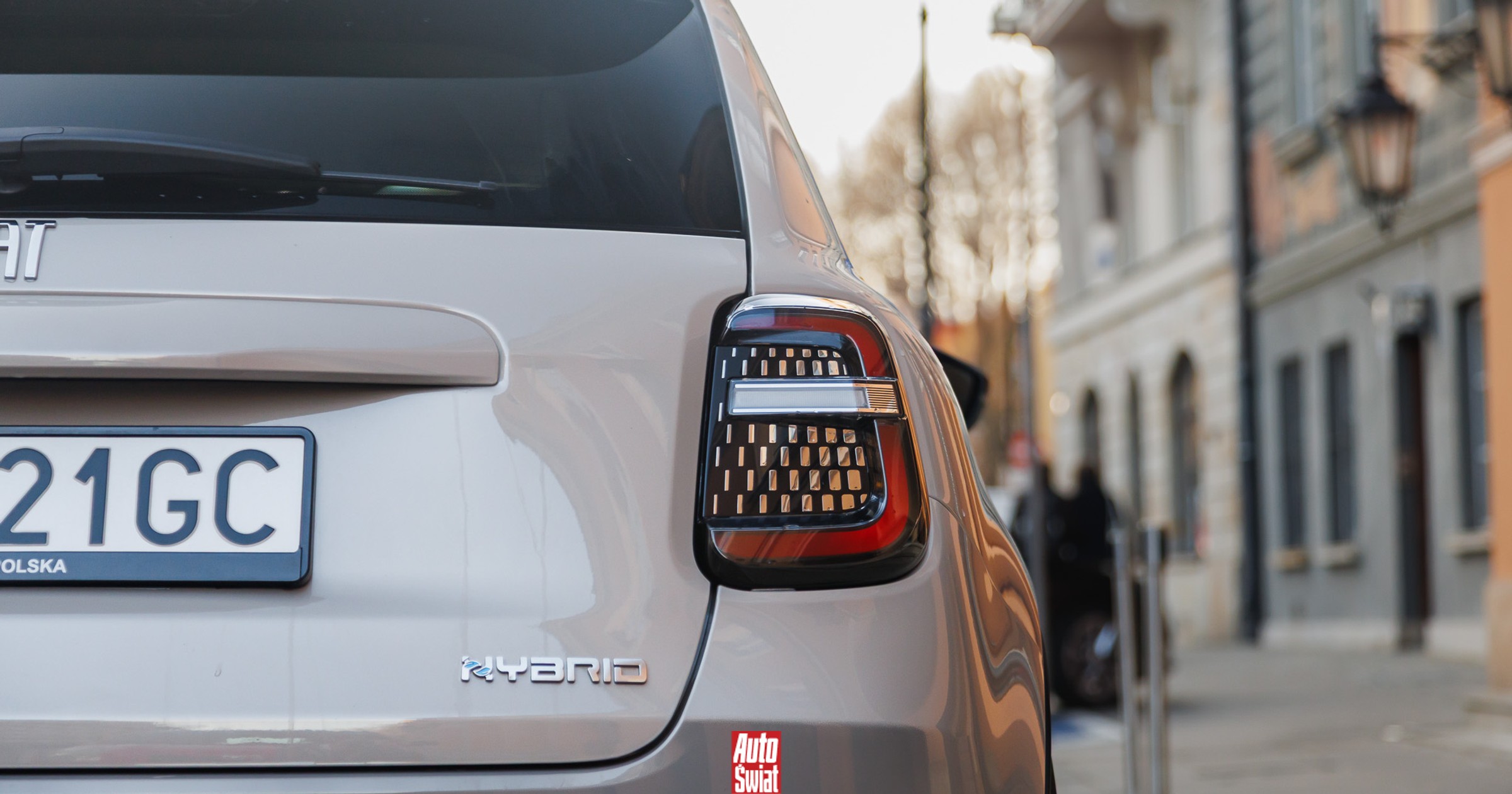 Fiat zrozumiał, że trochę przesadził. Cena hybrydowego SUV-a spadła poniżej 90000 zł