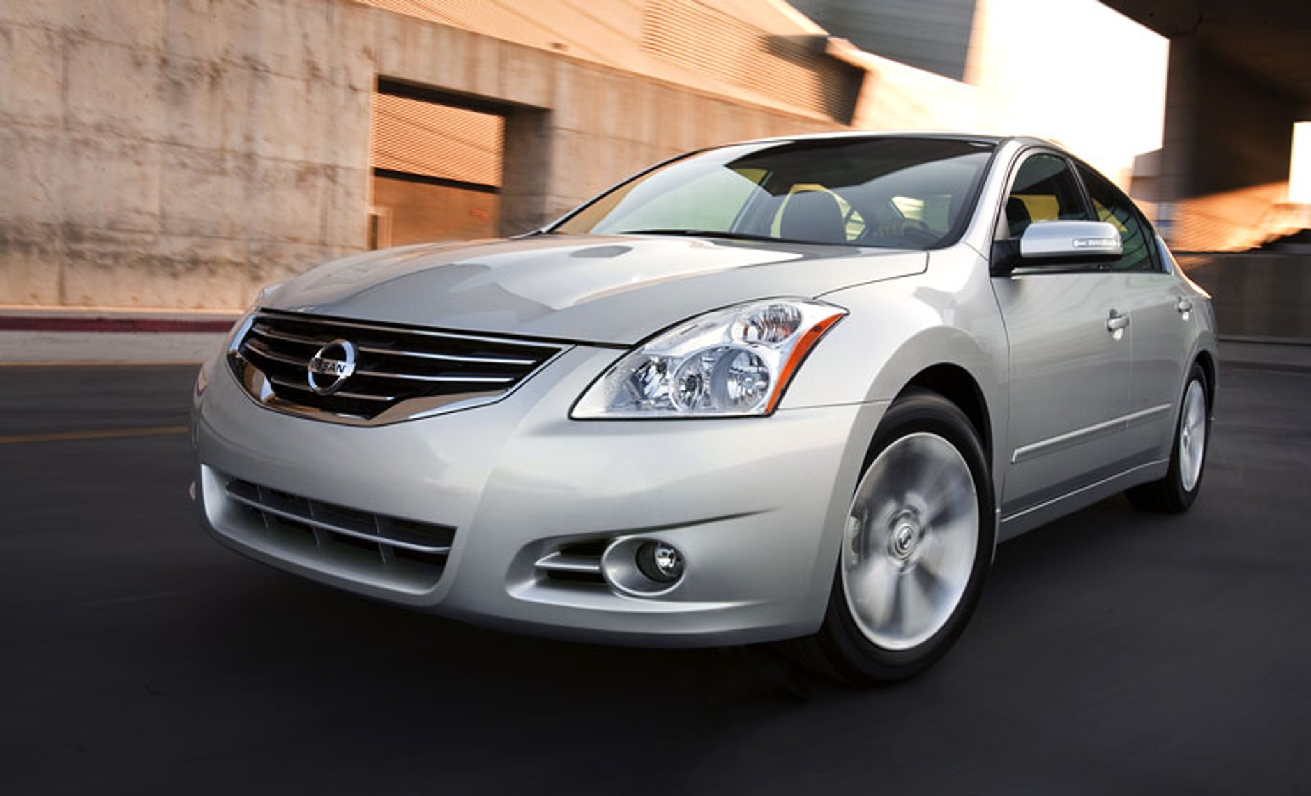 Nissan Altima 2010: amerykański facelifting na rok 2010
