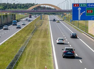 Wróciły zakazy ruchu i dotyczą wielu kierowców. Nie osobówek. To dobra informacja
