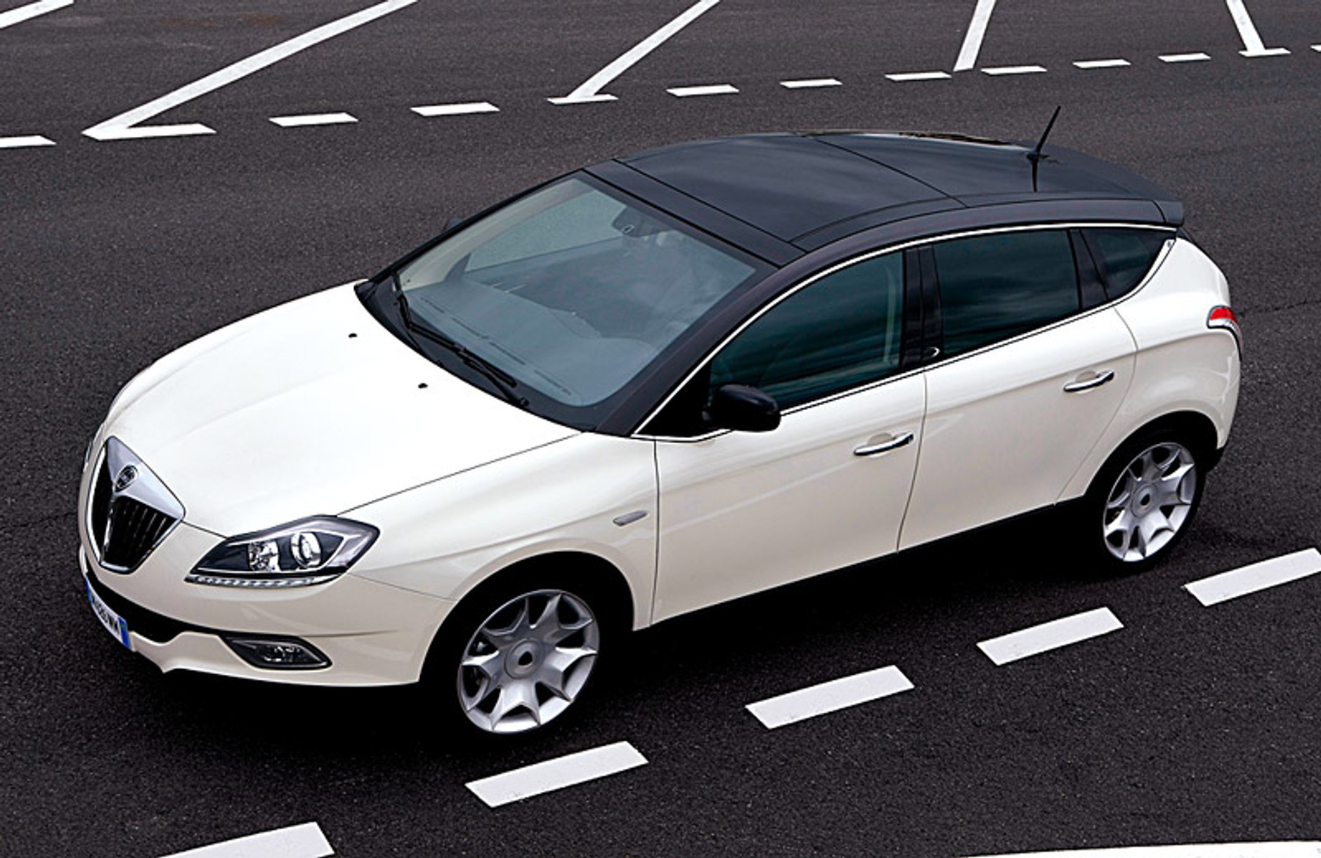 Lancia Delta: cztery nowe silniki i dwie skrzynie biegów