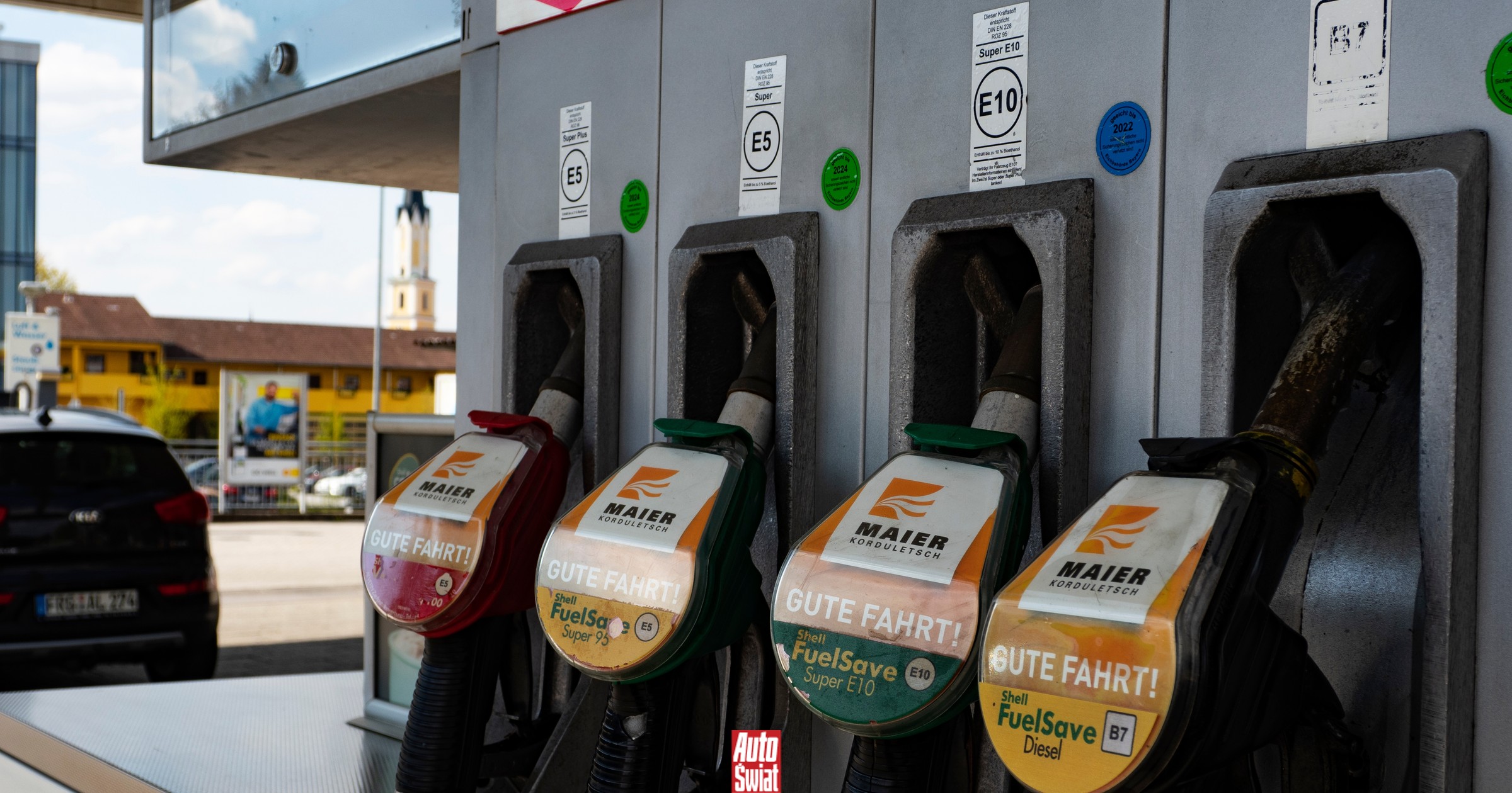 Ukraińskie drony cofnęły Rosję o kilkadziesiąt lat. Wróciły kartki na paliwo i łapówki