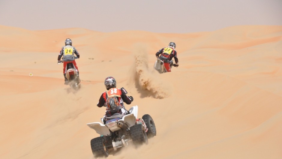 Abu Dhabi Desert Challenge 2010: Rafał Sonik rozpoczyna sezon rajdowy