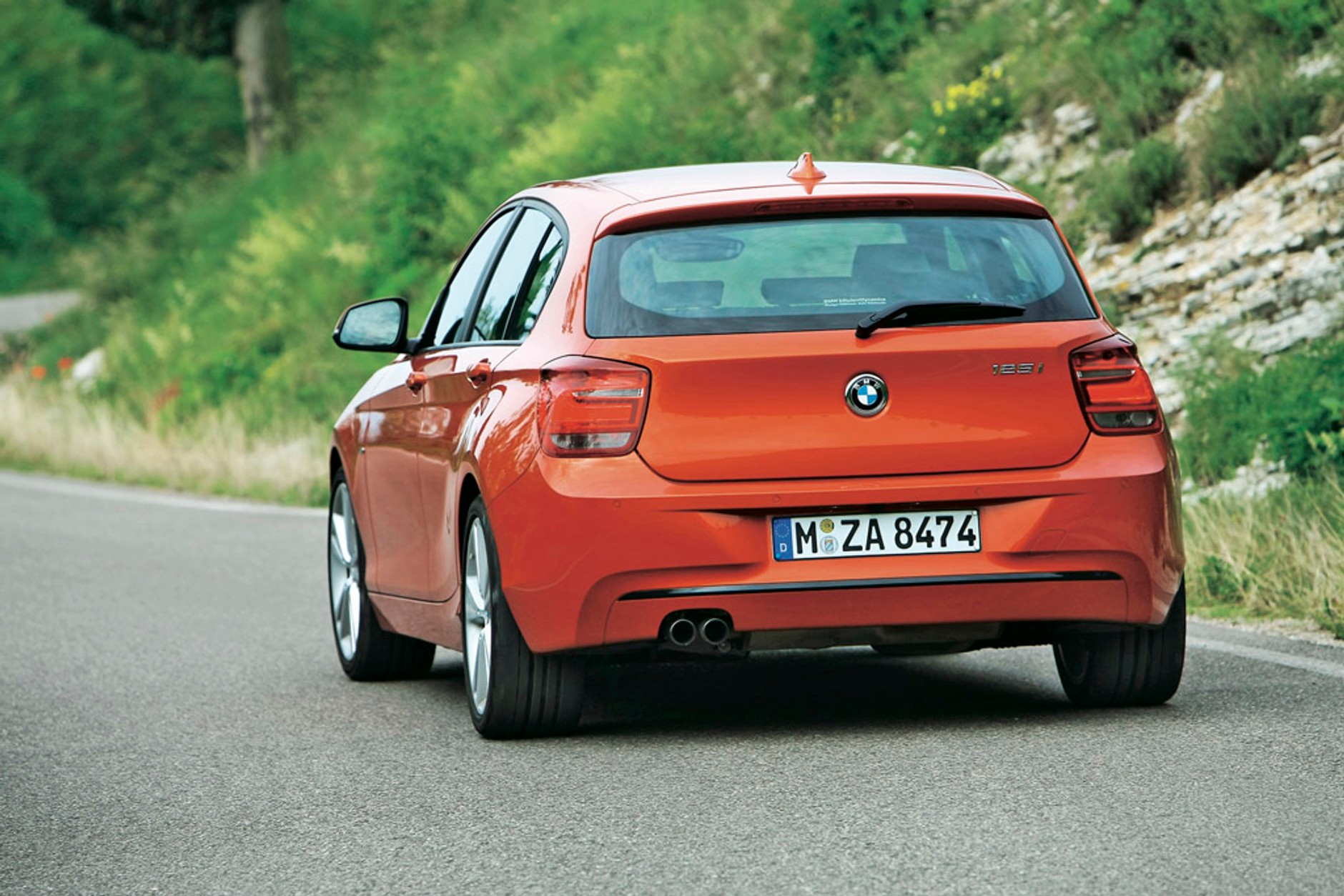 Volvo V40 kontra BMW serii 1: porównanie luksusowych kompaktów