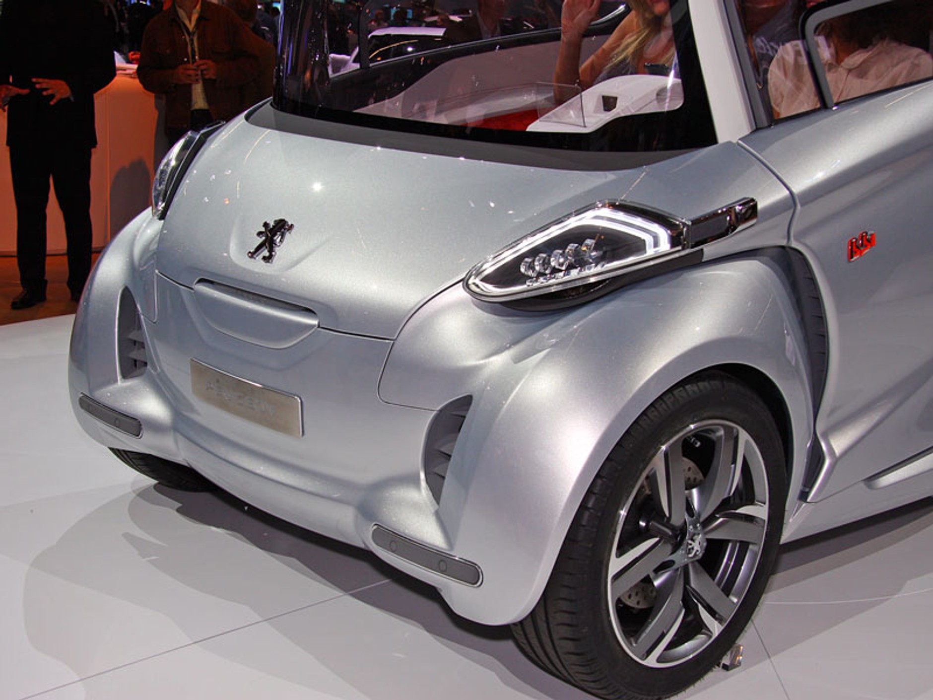 IAA Frankfurt 2009: Peugeot BB1 - wygodny, ale typowo miejski (fotogaleria)