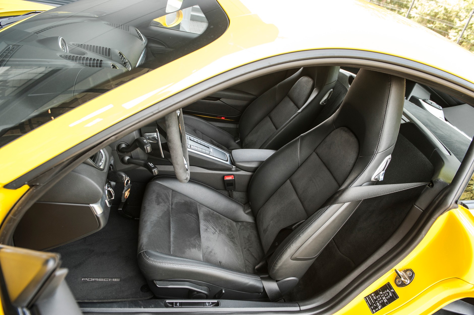 Jaguar F-Type i Porsche 718 Cayman