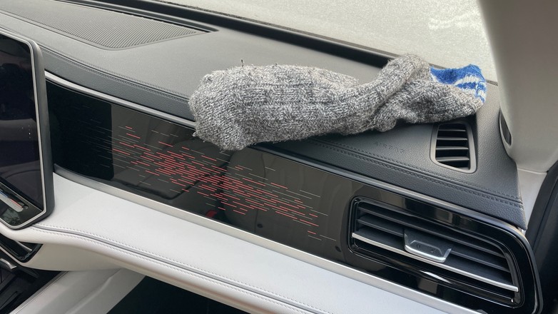 Skarpetki w samochodzie