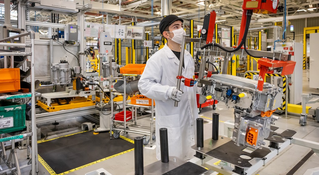 Renault electric motor — fabryka Cléon