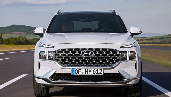 Hyundai Santa Fe po liftingu - nowa twarz