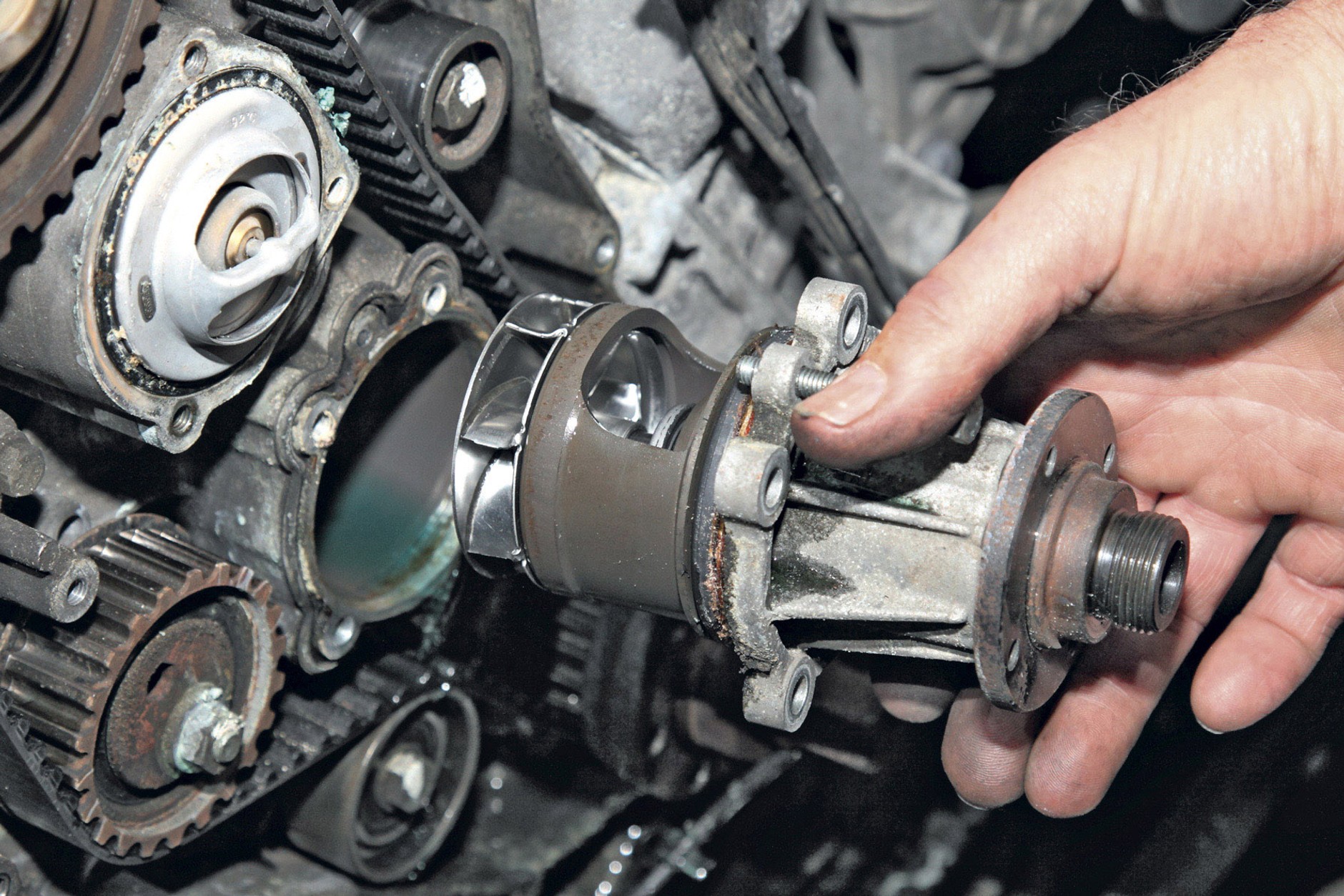 Dlaczego nie oszczędzać na pasku rozrządu?