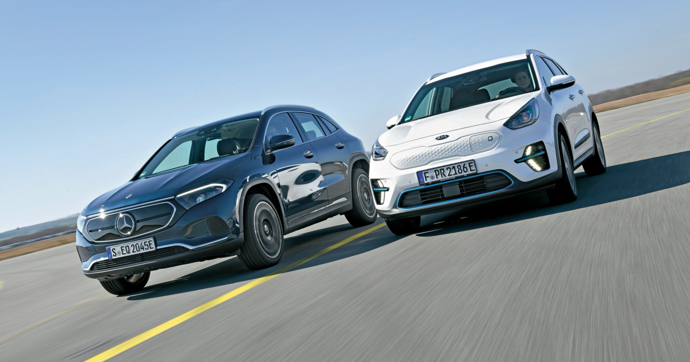 Czy ten duet zelektryfikuje motoryzację? Mercedes EQA kontra Kia e-Niro
