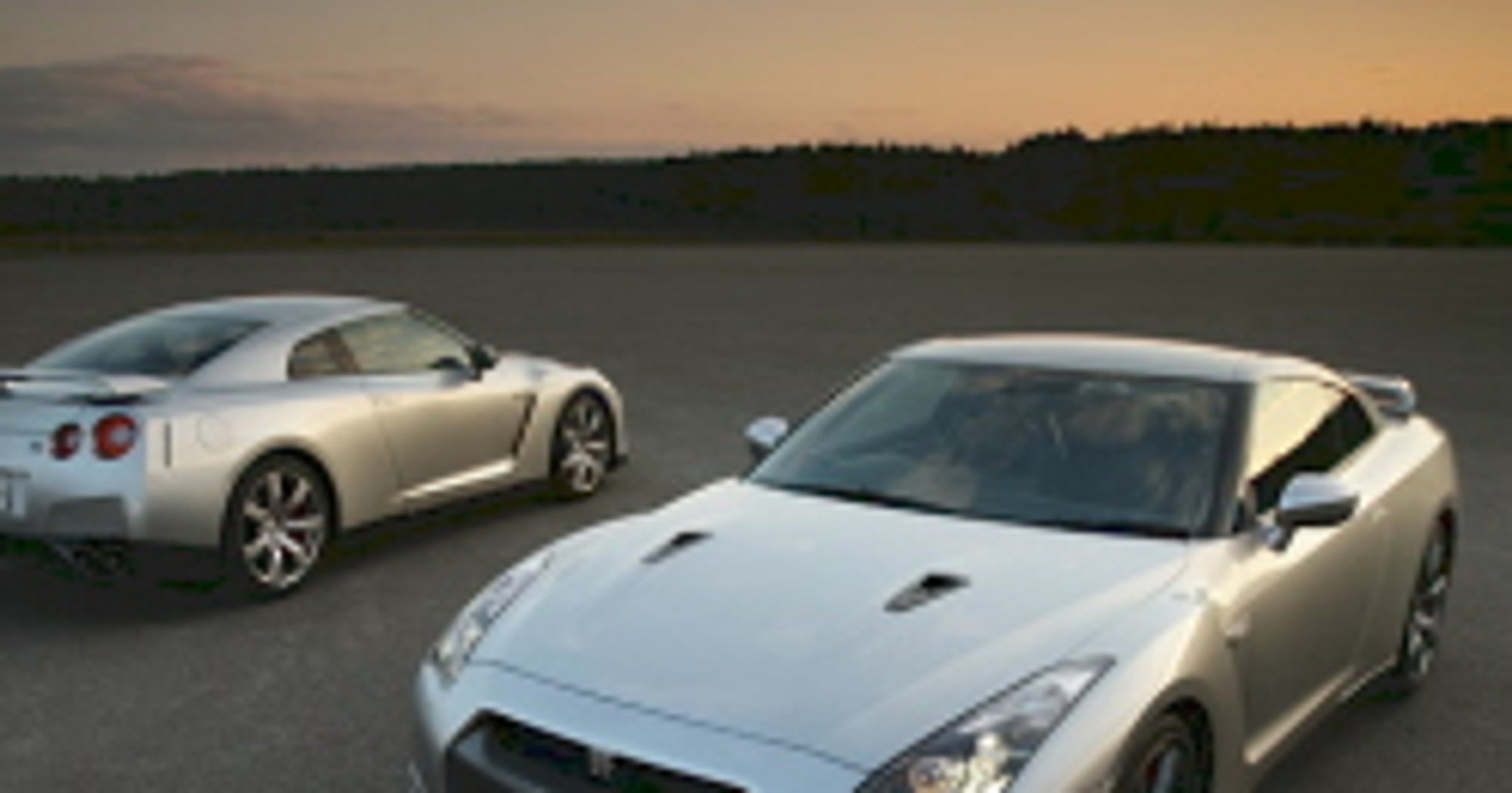 Nissan: GT-R w wyścigu 24-godzinnym Tokachi na Hokkaido.
