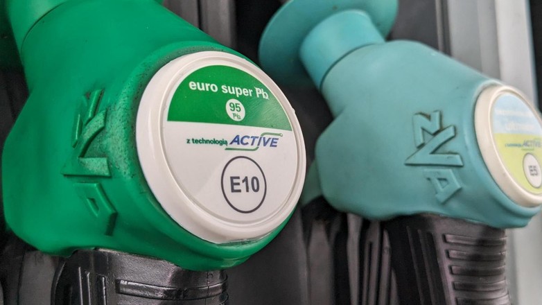 Paliwo E10 już na stacjach? Nie tak łatwo je kupić