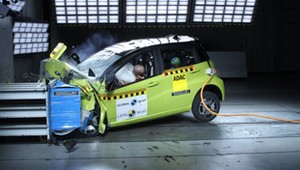 Chiński elektryk otrzymał zero gwiazdek w teście zderzeniowym! [WIDEO]