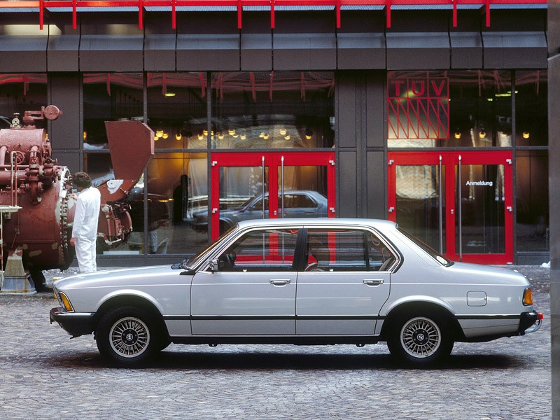 BMW serii 7: już 30 lat na drogach
