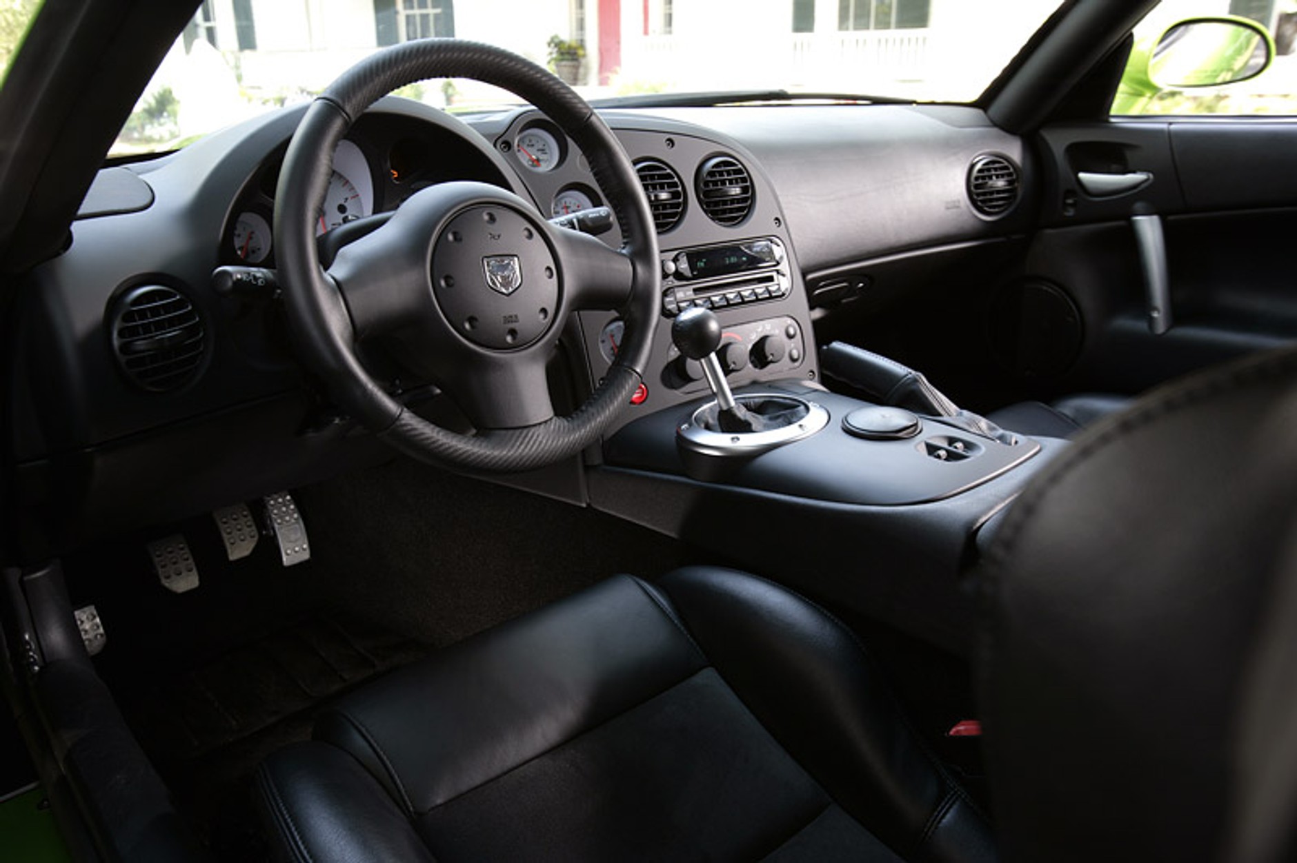 Dodge Viper SRT10 nie zamierza zejść ze sceny