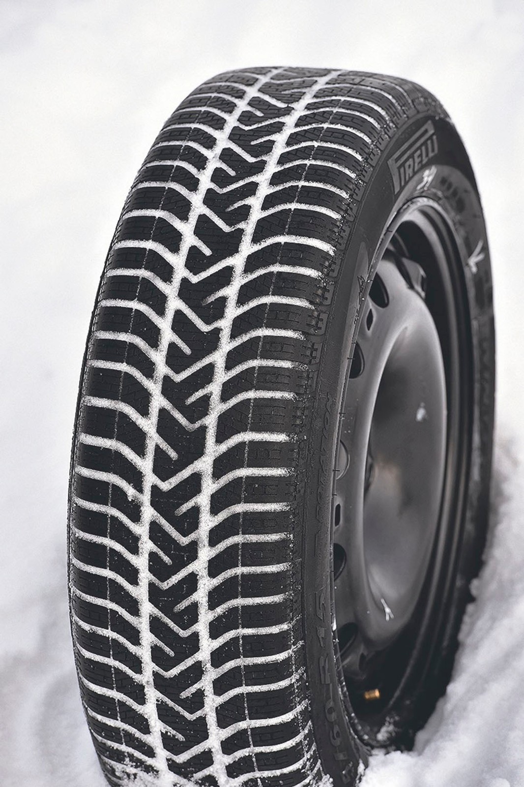 PirelliWinter Snowcontrol Serie 3 88 Tok. 1134 zł/komplet