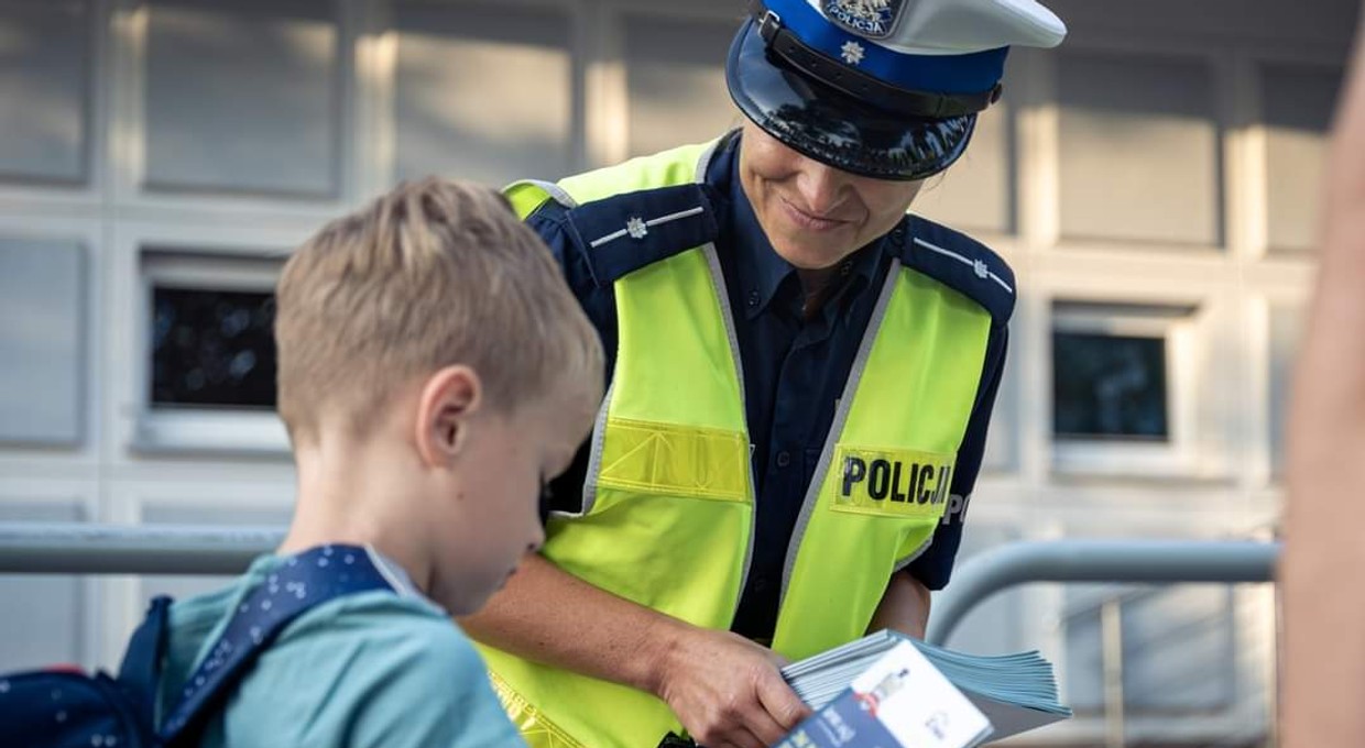 Burza w sieci po nowej akcji drogówki. "Dobrze, że nie kazaliście jeszcze klękać"