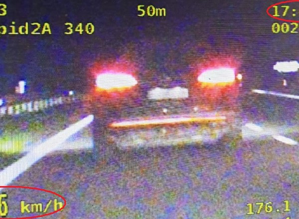 Ścigali się po ekspresówce. Brawurową jazdę przerwał policyjny wideorejestrator