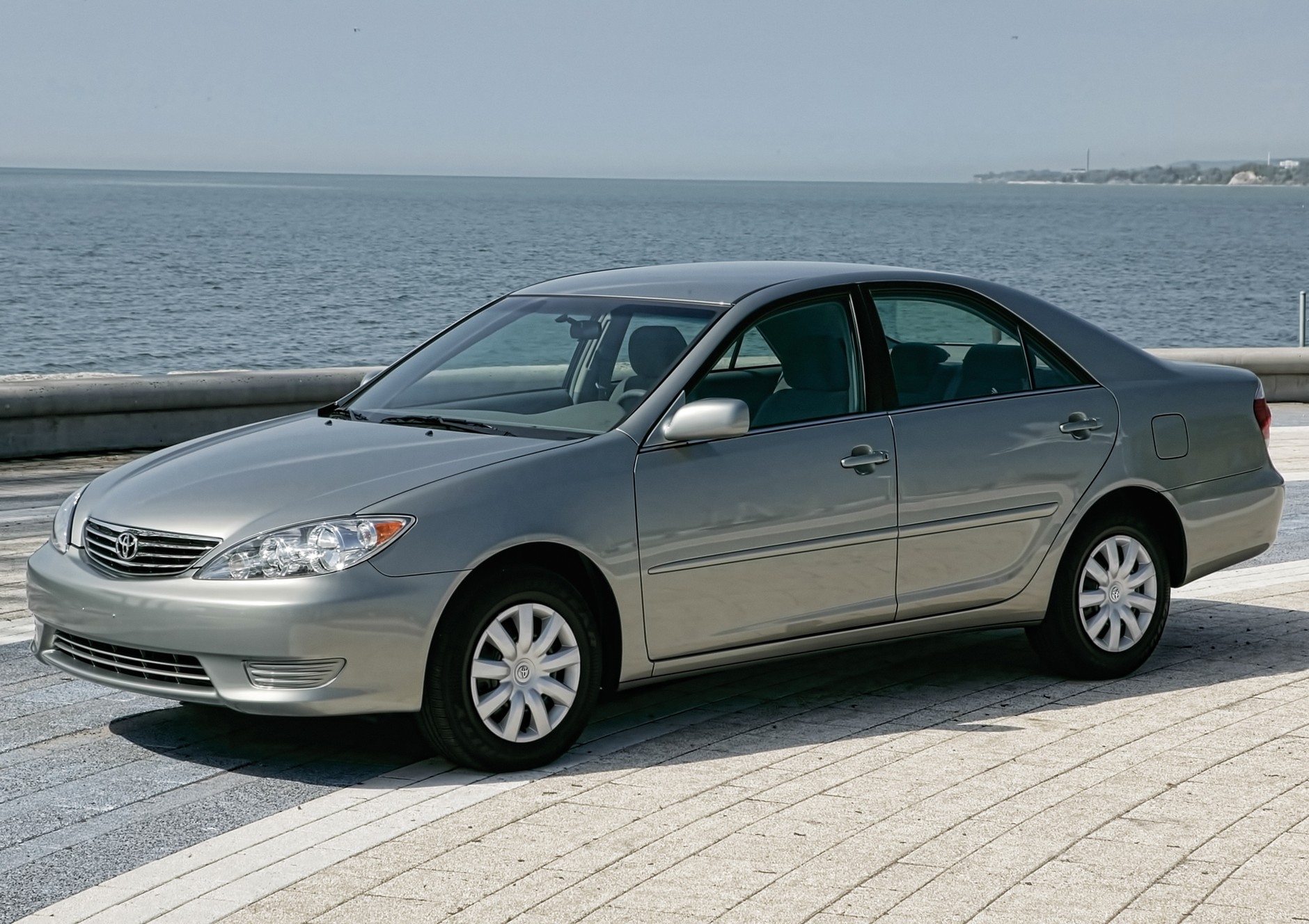 Toyota Camry - piąta generacja (2001 – 2006)