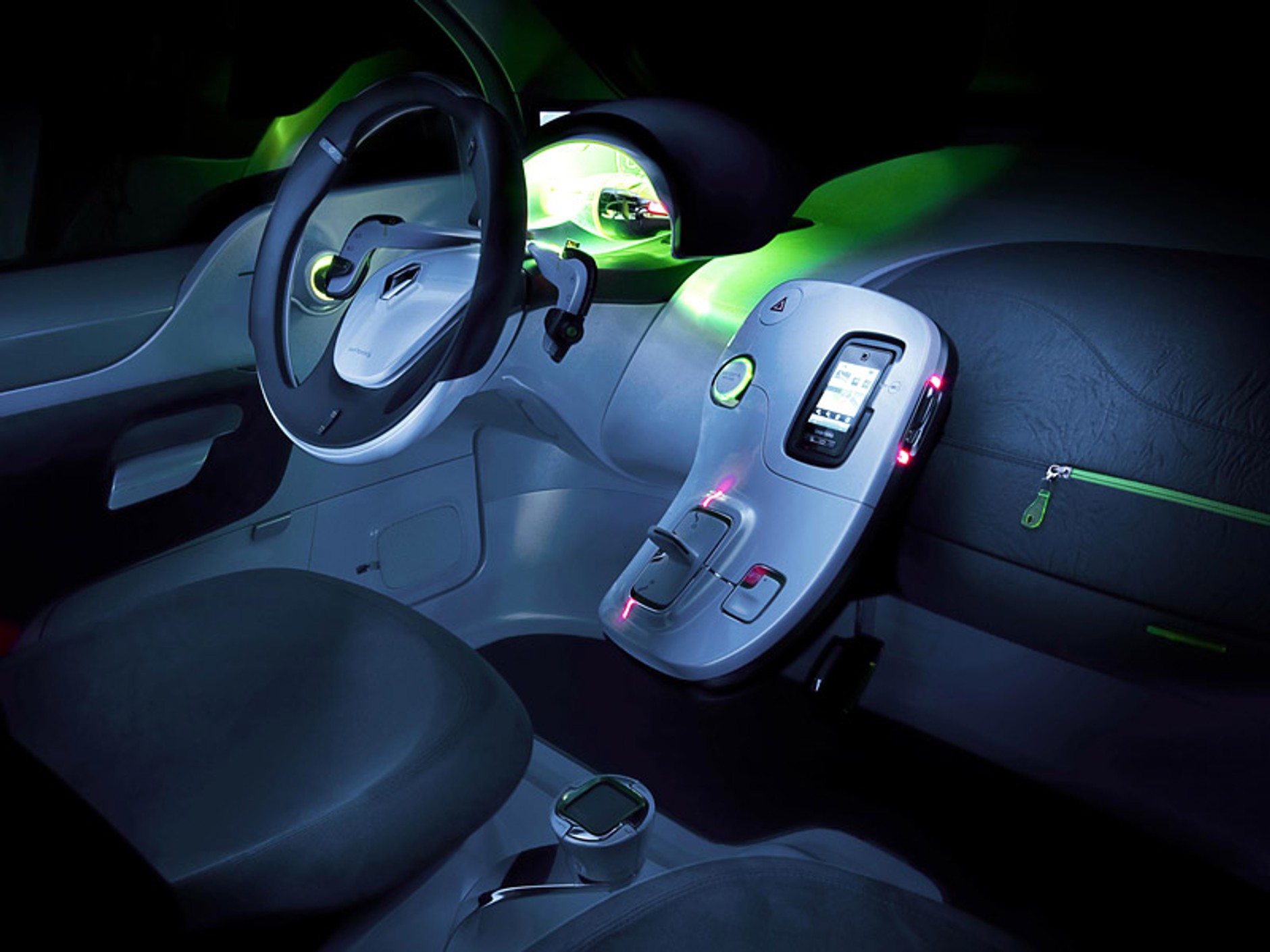 Paryż 2008: niezwykły Renault Z.E. Concept (fotogaleria + wideo)