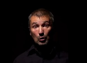 Zginął jego przyjaciel, on ma uraz mózgu. Znany dziennikarz apeluje [WIDEO]
