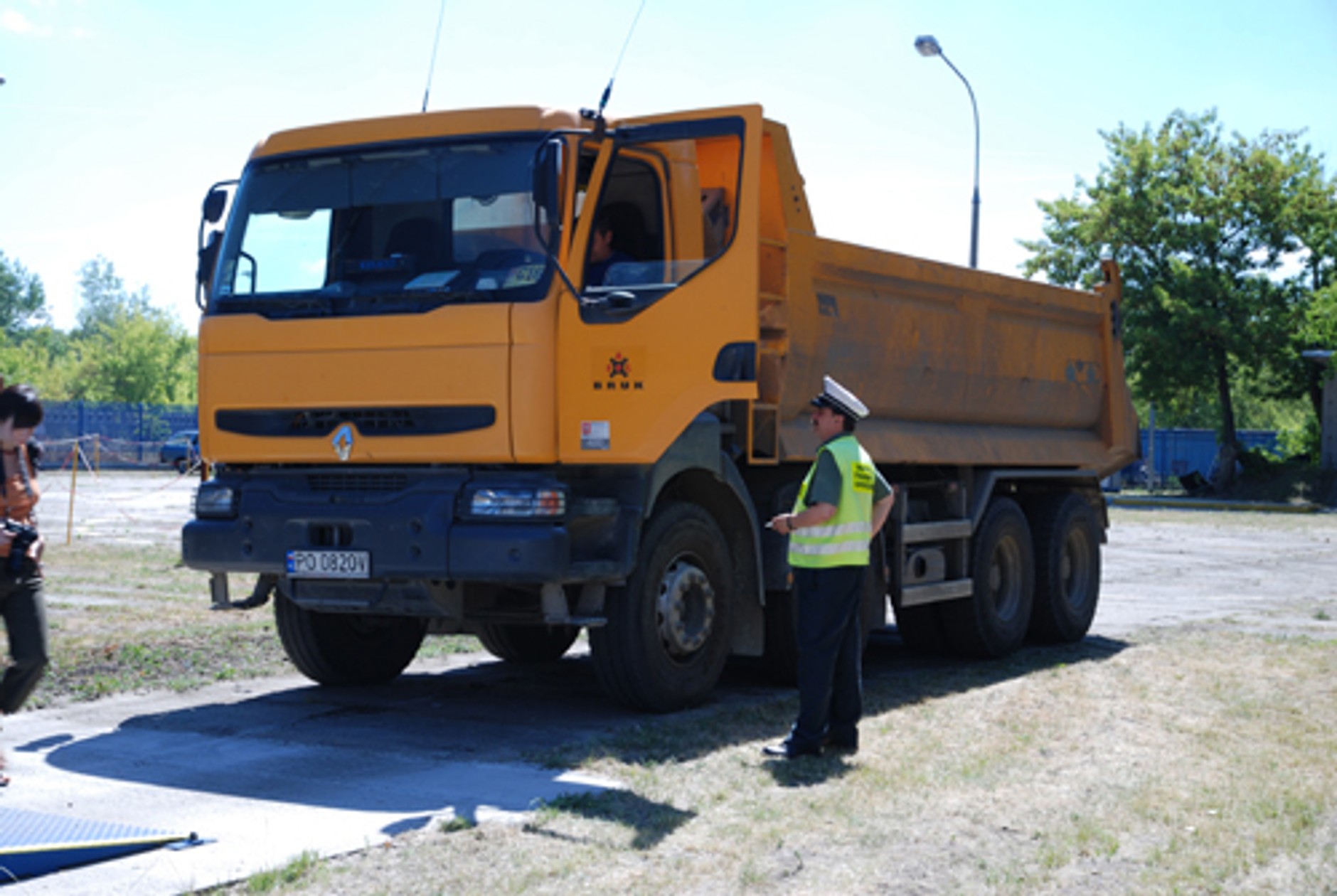 Waga zbyt ciężka - czyli walka z przeładowanymi ciężarowkami