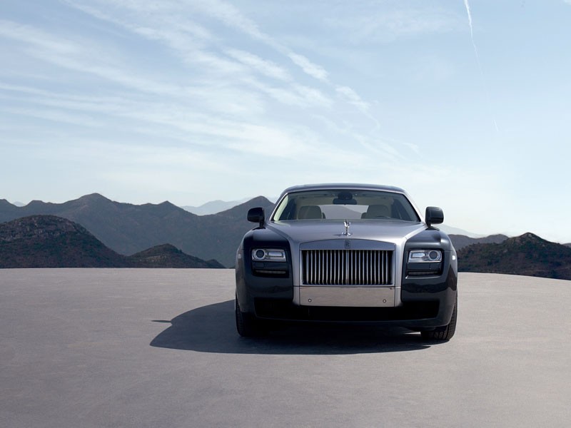 IAA Frankfurt 2009: Rolls-Royce Ghost - nowa rodzina w fotogalerii