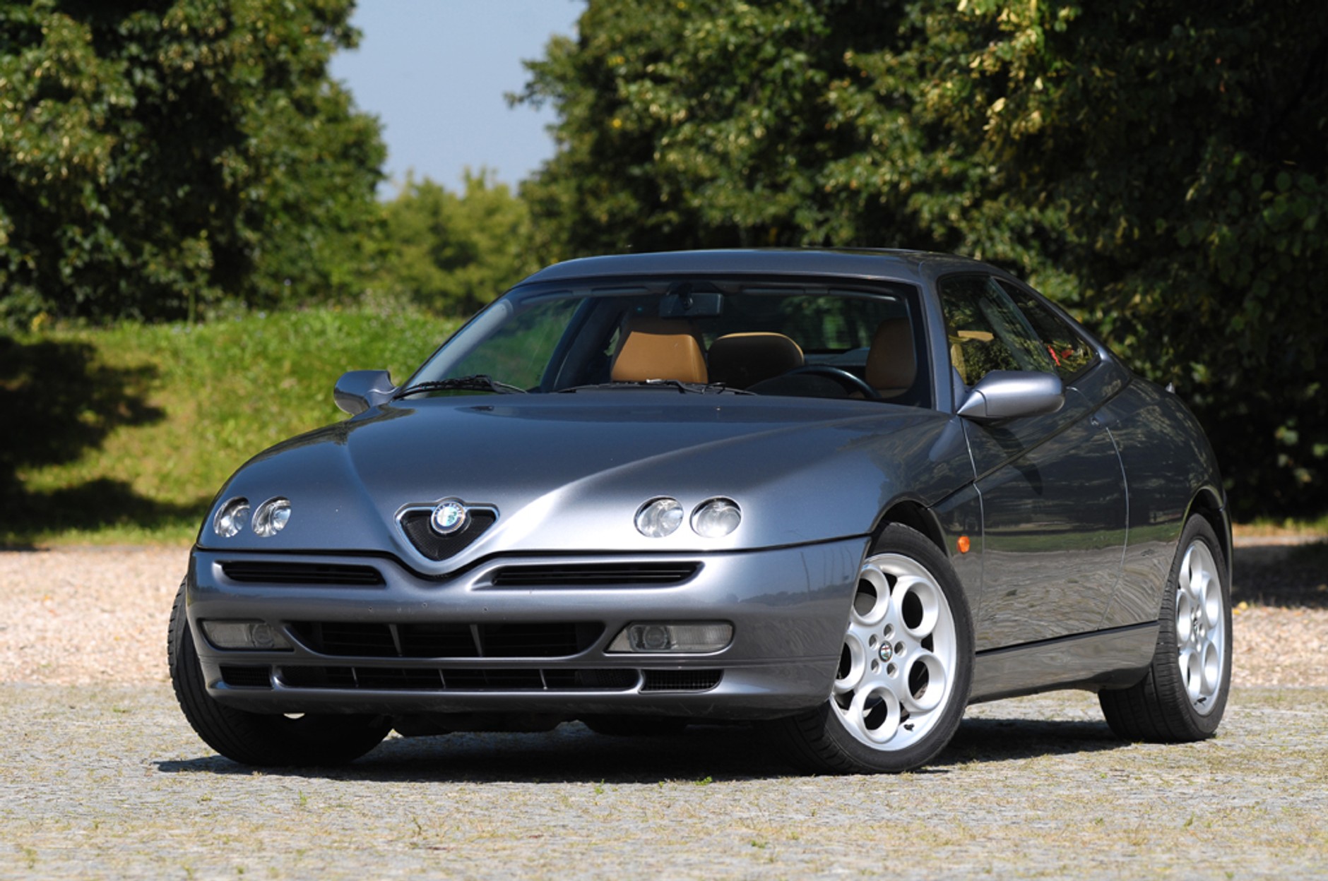 Alfa Romeo GTV 2.0 Turbo - Radość z jazdy dla dwojga