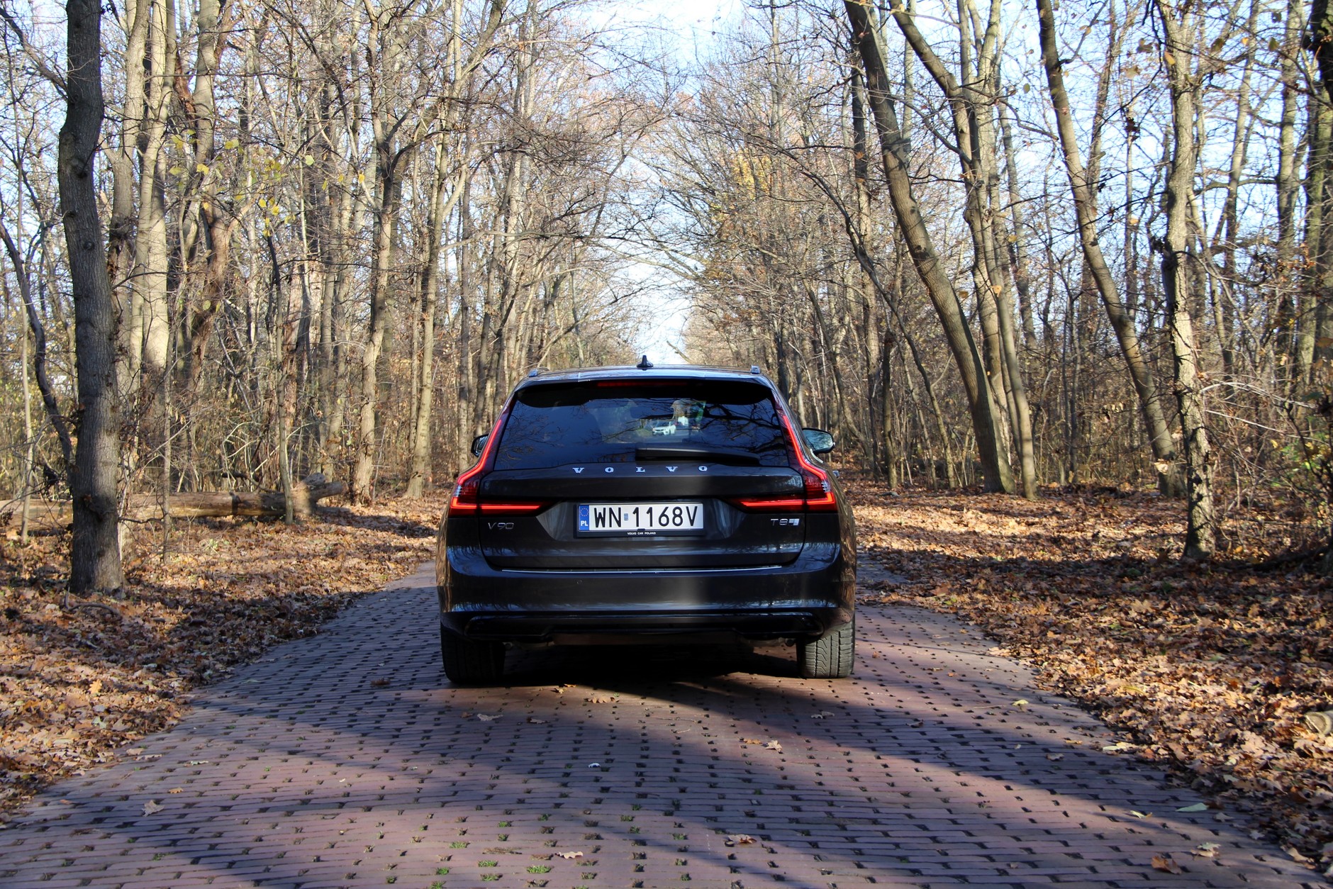 Volvo V90 T8 Ultra Dark