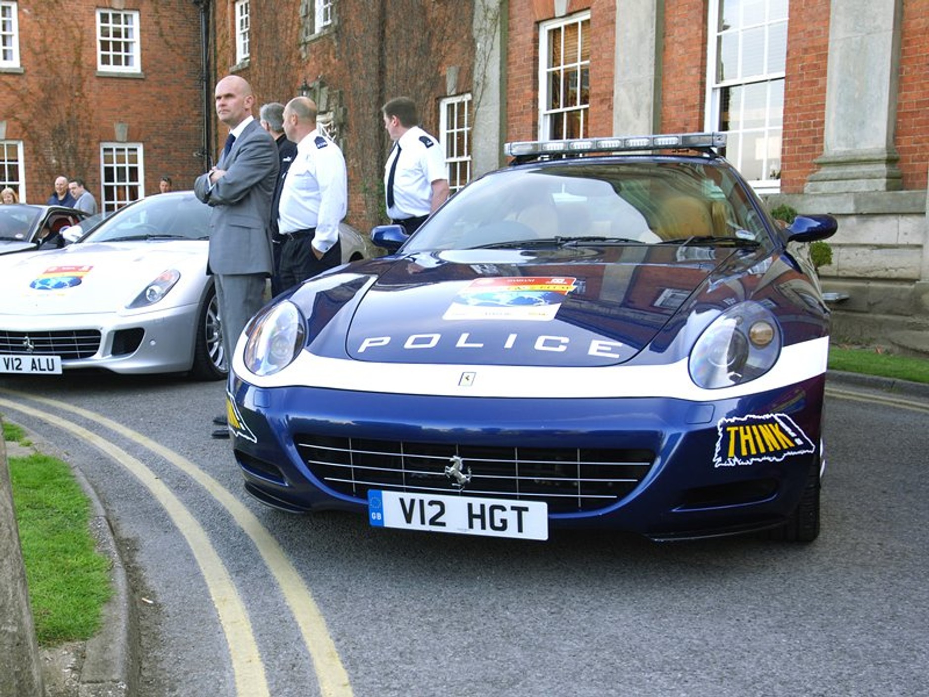 Burzliwe obchody 60-lecia Ferrari