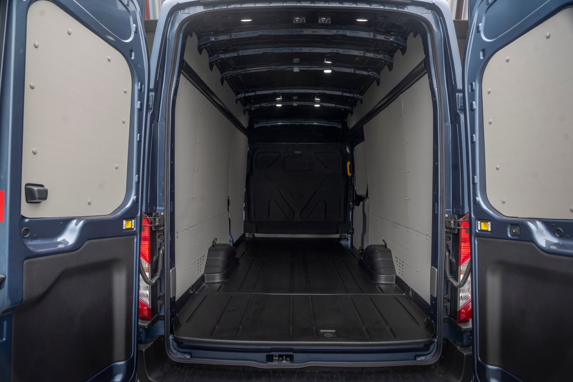 Ford E-Transit o zwiększonym zasięgu