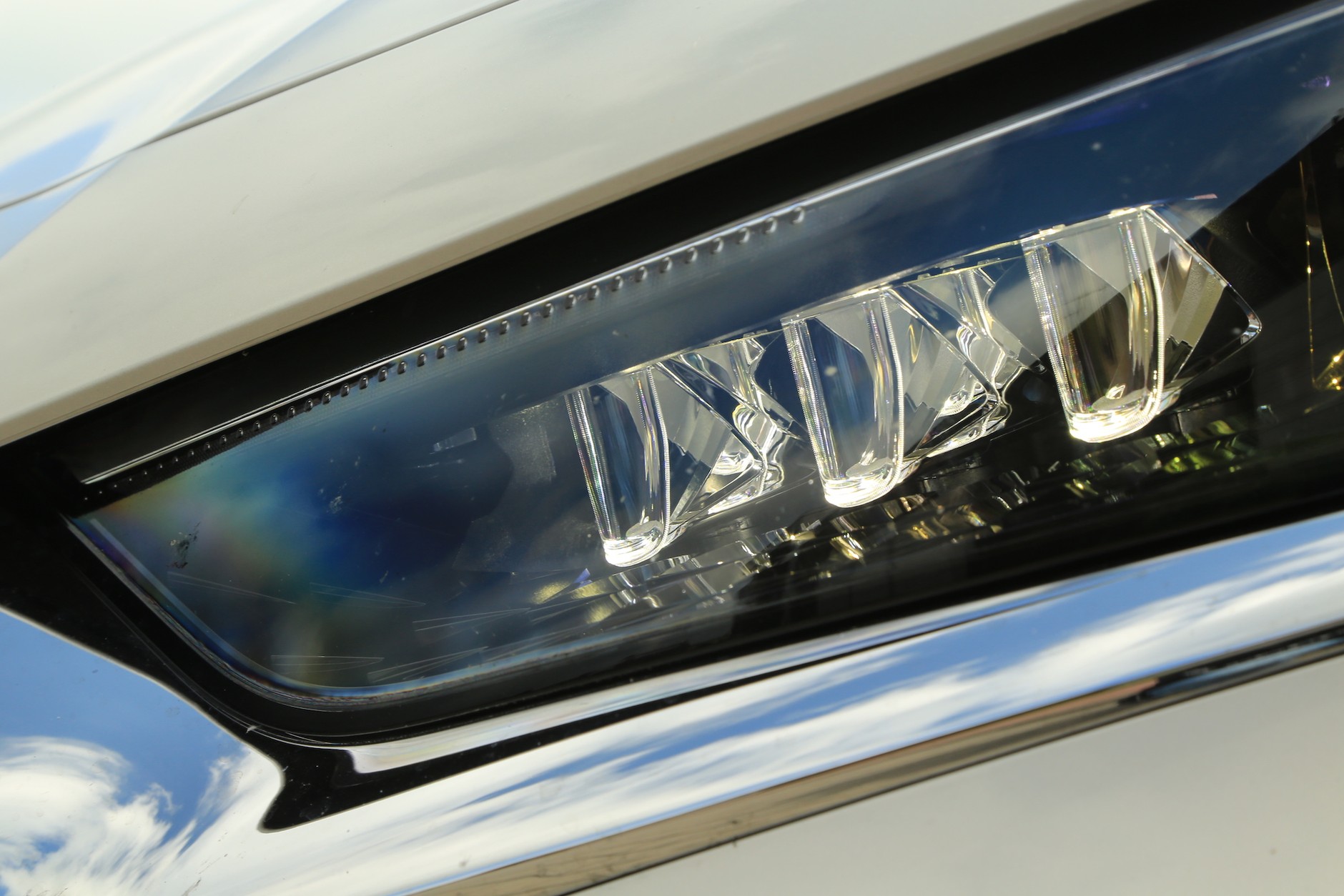 DS 7 Crossback E-Tense 4x4 – hybryda dla indywidualistów