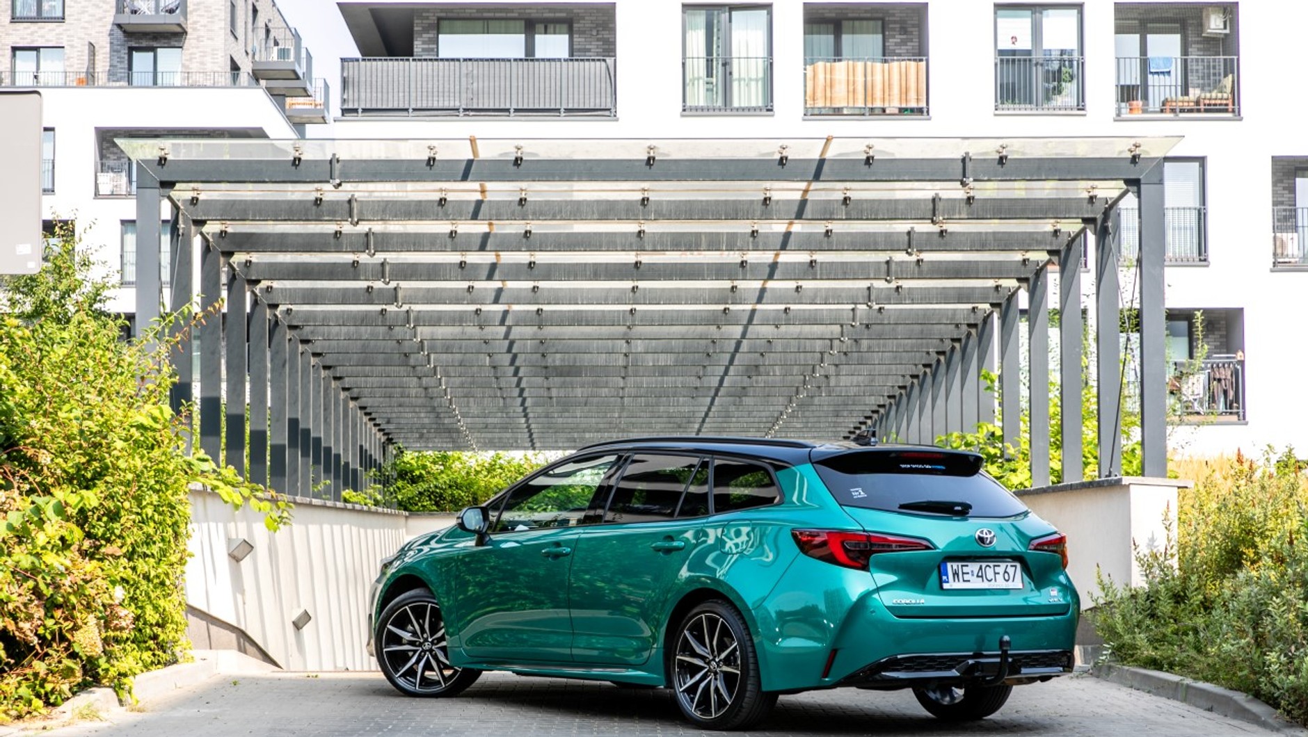 Toyota Corolla 2.0 Hybrid TS Kombi Super Green