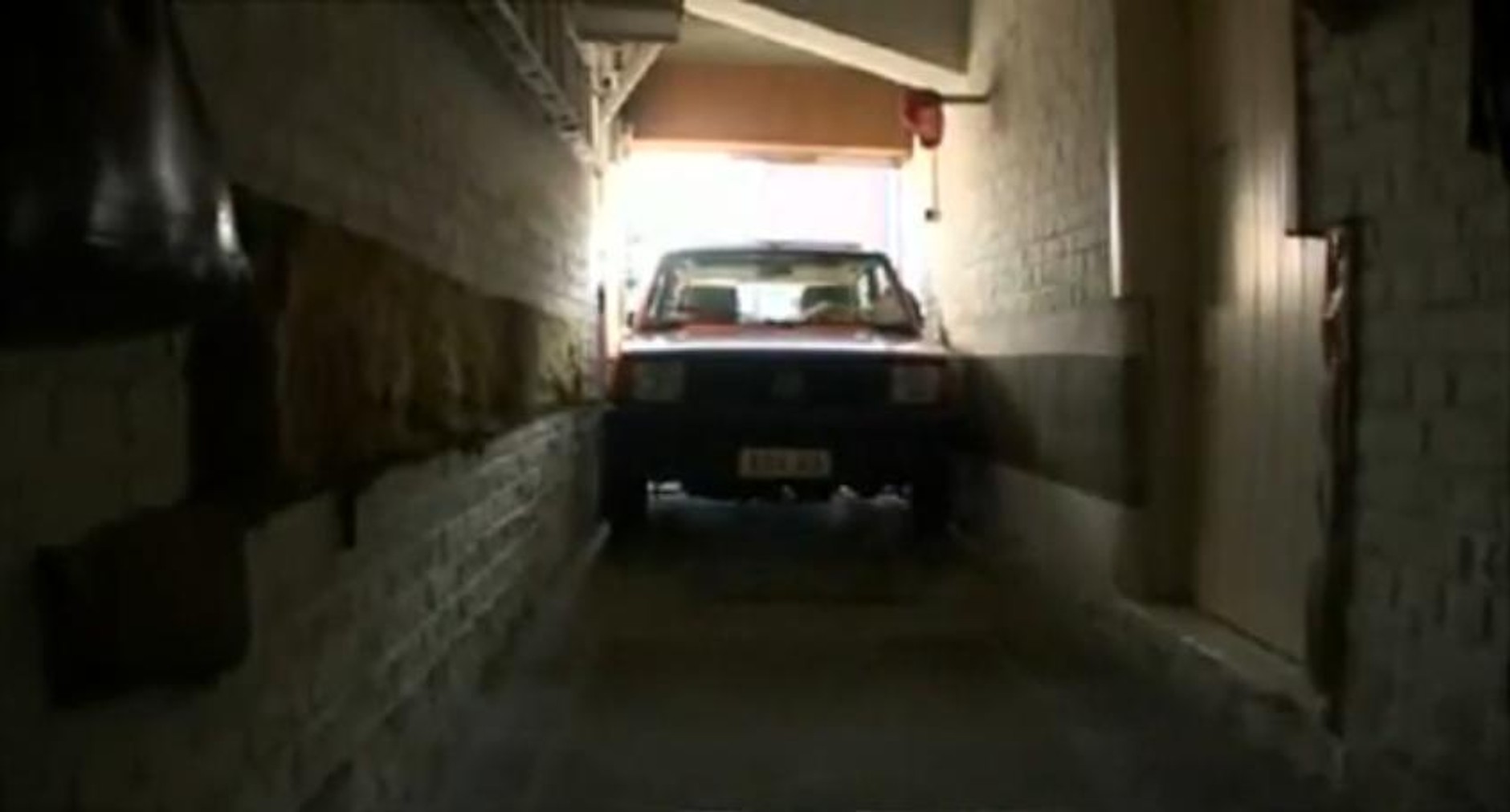 Najwęższy garaż świata