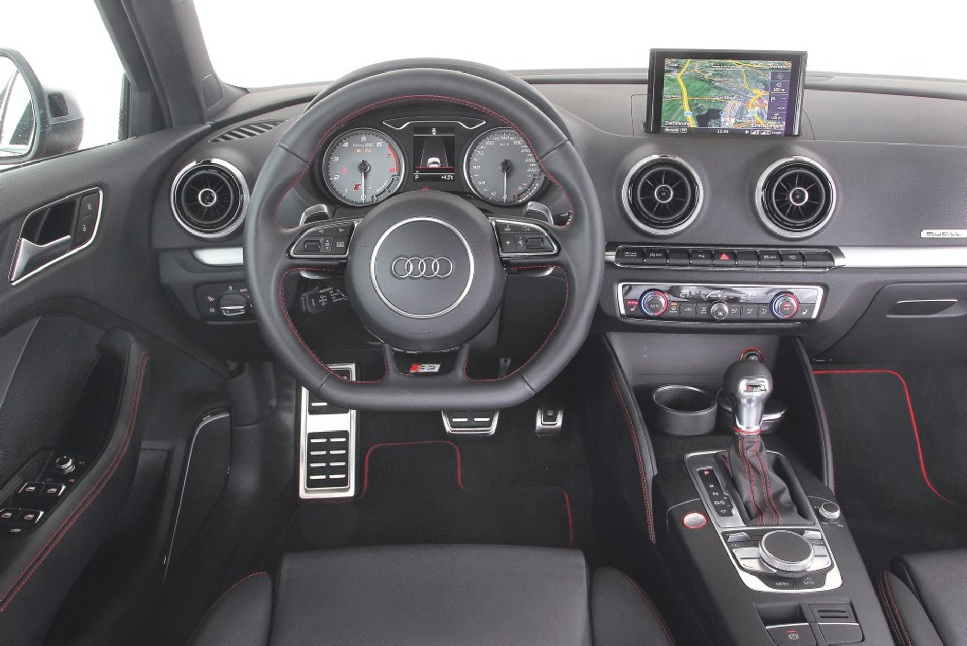 Audi S3 Sportback Quattro, kokpit